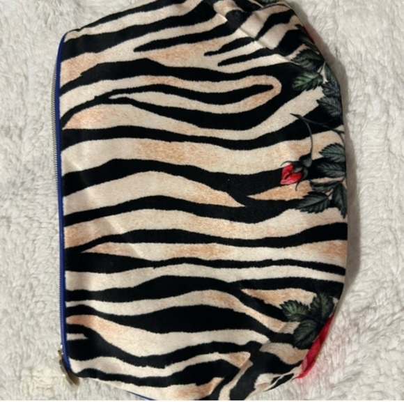 MAC Lipstick Coral pink with Zebra Print Floral Cosmetic bag - Picture 12 of 14